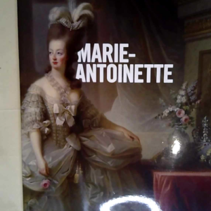 Marie-Antoinette Catalogue – Xavier Sal...