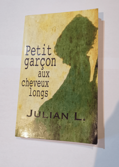 Petit garcon aux cheveux longs - Julian L.